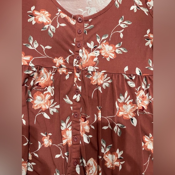 Torrid Burgundy and Light Gray Blouse - Picture 5 of 7